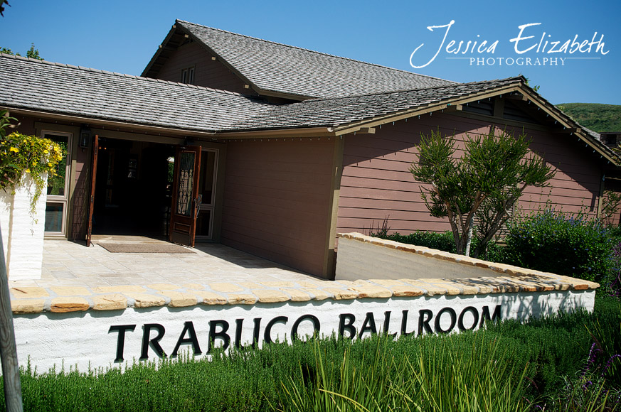 Arroyo_Trabuco_Ballroom_Exterior_Jessica_Elizabeth_Photography.jpg