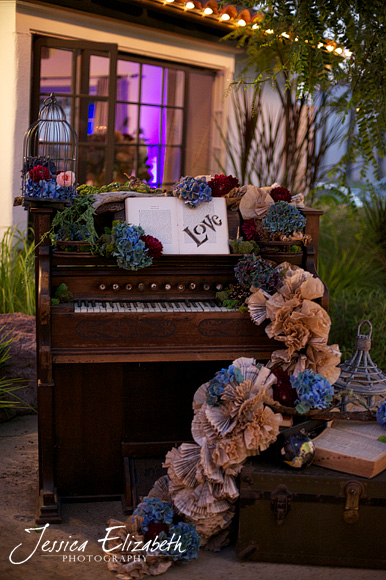 Casino_San_Clemente_Wedding_Photography_Jessica_Elizabeth_Piano.jpg