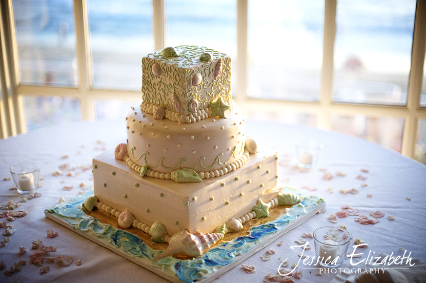 Pacific_Edge_Villa_Wedding_Photography_Cake.jpg