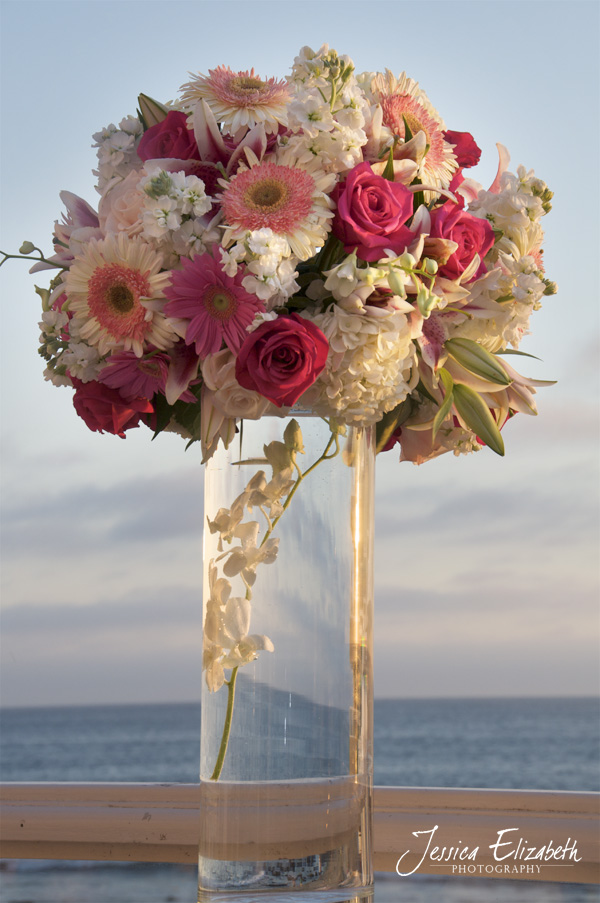 Pacific_Edge_Wedding_Photography_Bella_Blooms_Ceremony_Arrangement.jpg