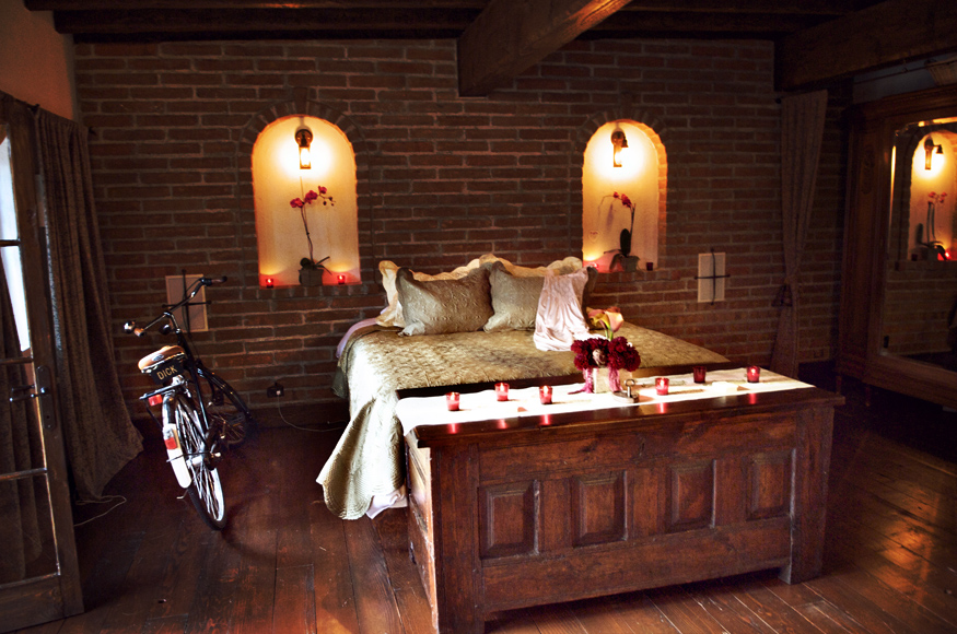 TheVillaSanJuanCapistrano_WeddingPhotography_Bedroom.jpg